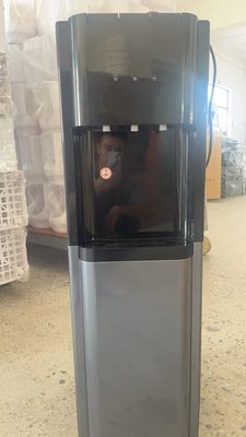 Compressore stazionario Dispensatore di acqua calda e fredda con serratura di sicurezza per 220V di tensione