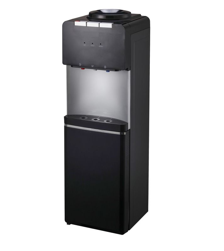 Installazione di stand di raffreddamento dell'acqua per la distribuzione di acqua calda e fredda in ufficio e scuola