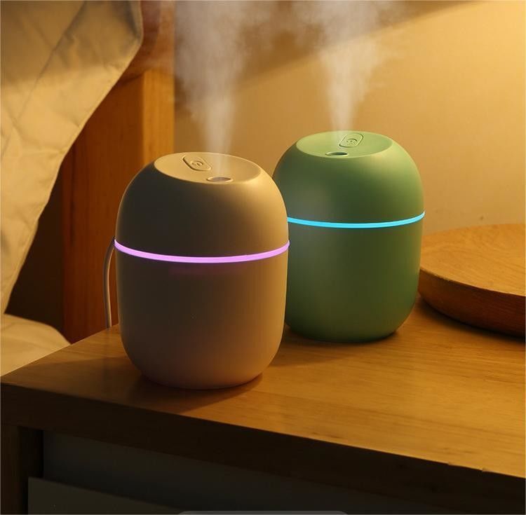 USB RGB Light Mini Car Water Drop Desktop Aromaterapia Umidificatore d'aria per la casa