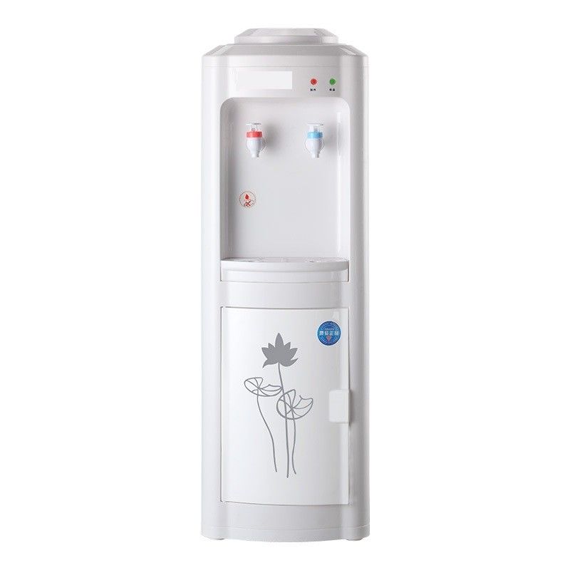 Dispensatore di acqua calda e fredda per ufficio domestico